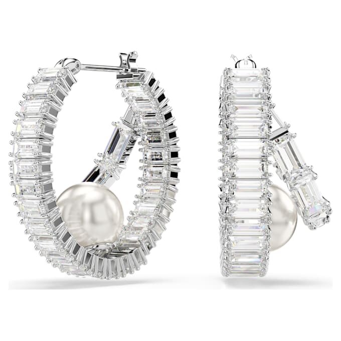 Brincos de argola Ariana Grande X Swarovski com pérola de cristal, corte baguete, brancos, banhados a ródio Brincos de argola Ariana Grande X Swarovski com pérola de cristal, corte baguete, brancos, banhados a ródio