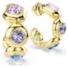 Brincos de argola Gema com cortes mistos, multicoloridos, banhados a dourado Brincos de argola Gema com cortes mistos, multicoloridos, banhados a dourado