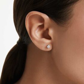 Brincos de botão Eternity com diamantes cultivados em laboratório, 0,52 ct no total, forma redonda, prata esterlina