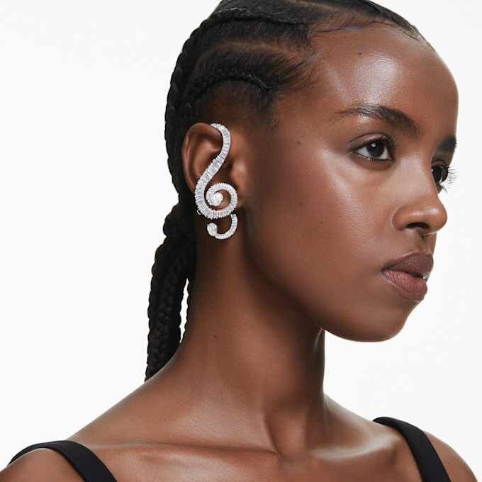 Brincos de clipe Ariana Grande X Swarovski, design assimétrico, pérola de cristal, corte baguete, branco, banhados a ródio Brincos de clipe Ariana Grande X Swarovski, design assimétrico, pérola de cristal, corte baguete, branco, banhados a ródio