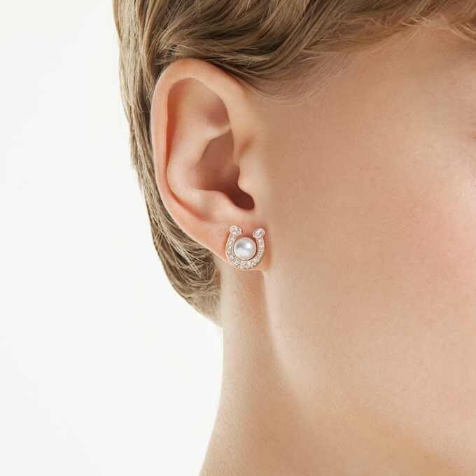 Brincos de pino Symbolica com pérola de cristal, pavé, ferradura, branco, banhados a ouro rosa Brincos de pino Symbolica com pérola de cristal, pavé, ferradura, branco, banhados a ouro rosa