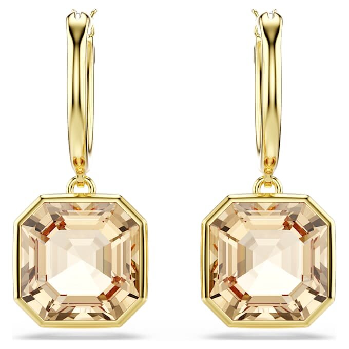 Brincos Millenia em forma de gota, corte quadrado, cor caramelo, banhados a dourado Brincos Millenia em forma de gota, corte quadrado, cor caramelo, banhados a dourado
