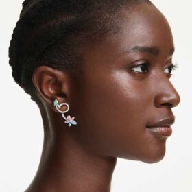 Brincos pendentes Ariana Grande X Swarovski com «ear jacket» e cortes mistos, libélula, flor, multicoloridos, banhados a ródio