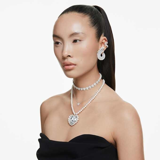 Gargantilha Ariana Grande X Swarovski com cortes mistos, pérola de cristal, coração, branca, banhada a ródio Gargantilha Ariana Grande X Swarovski com cortes mistos, pérola de cristal, coração, branca, banhada a ródio