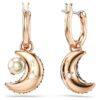 Brincos pendentes Sublima com pérola de cristal, design assimétrico, lua, multicoloridos, banhados a ouro rosa Brincos pendentes Sublima com pérola de cristal, design assimétrico, lua, multicoloridos, banhados a ouro rosa