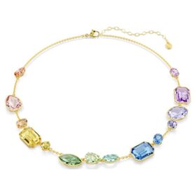Colar Gema com cortes mistos, multicolorido, banhado a dourado Colar Gema com cortes mistos, multicolorido, banhado a dourado