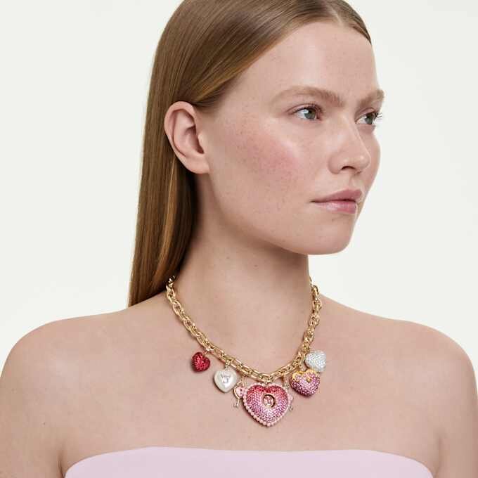 Colar Idyllia com cortes variados, coração, chave, multicolorido, banhado a ouro Colar Idyllia com cortes variados, coração, chave, multicolorido, banhado a ouro