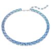 Colar Millenia com corte octogonal, gradiente de cor, azul, banhado a ródio Colar Millenia com corte octogonal, gradiente de cor, azul, banhado a ródio