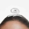 Grampo de cabelo Ariana Grande X Swarovski com corte baguete, branco, banhado a ródio Grampo de cabelo Ariana Grande X Swarovski com corte baguete, branco, banhado a ródio