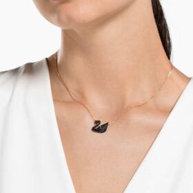 Pingente de cisne, preto, banhado a ouro rosa