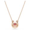 Pingente Symbolica, corte redondo, pavé, ferradura, vermelho, banhado a ouro rosa Pingente Symbolica, corte redondo, pavé, ferradura, vermelho, banhado a ouro rosa