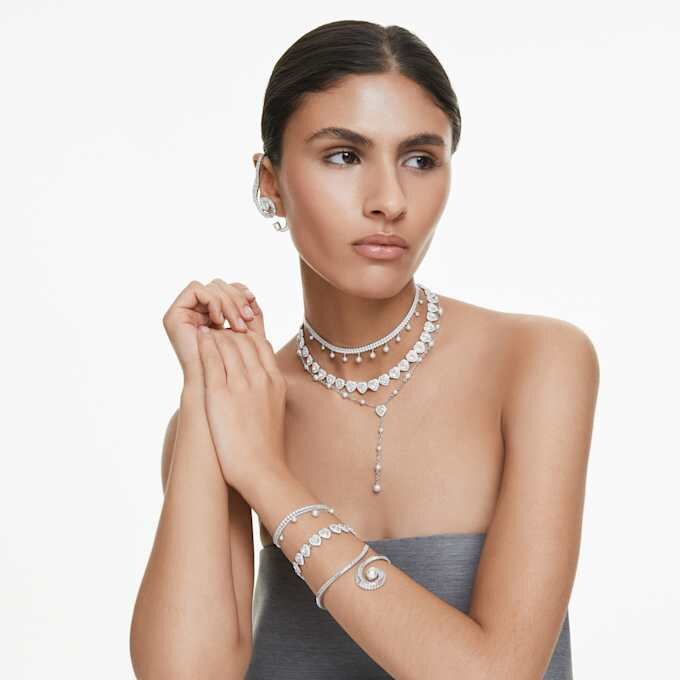 Colar Ariana Grande X Swarovski Y com cortes mistos, pérola de cristal, coração, branco, banhado a ródio Colar Ariana Grande X Swarovski Y com cortes mistos, pérola de cristal, coração, branco, banhado a ródio
