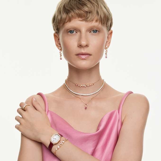 Pulseira Constella com cortes mistos, multicolorida, banhada a dourado Pulseira Constella com cortes mistos, multicolorida, banhada a dourado