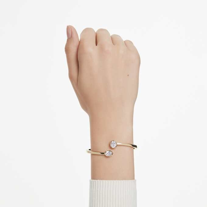 Pulseira Imber com cortes mistos, branca, banhada a dourado Pulseira Imber com cortes mistos, branca, banhada a dourado