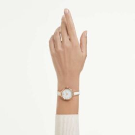 Relógio Crystalline tipo pulseira, fabricado na Suíça, pulseira em metal, branco, acabamento em tom de ouro rosa