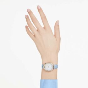 Relógio Imber Oval Swiss Made, bracelete em pele, azul, acabamento em tom dourado champanhe