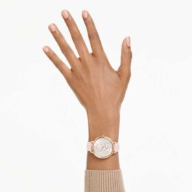 Relógio Teddy Swiss Made, bracelete em pele, cor-de-rosa, acabamento em tom de ouro rosa